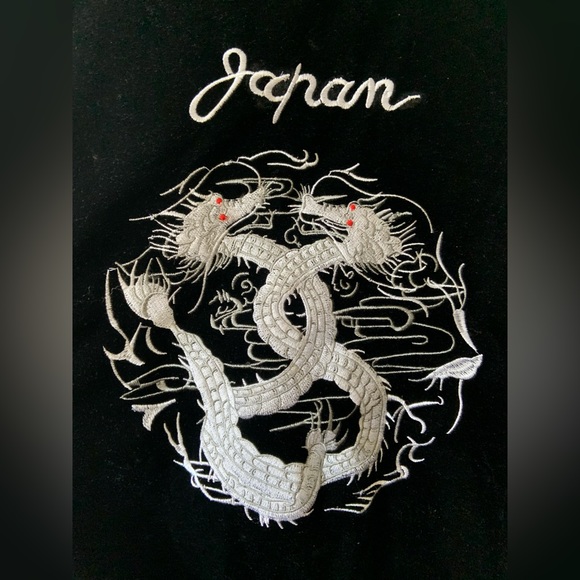 Vintage Japan embroidered velvet black bomber - Picture 4 of 5